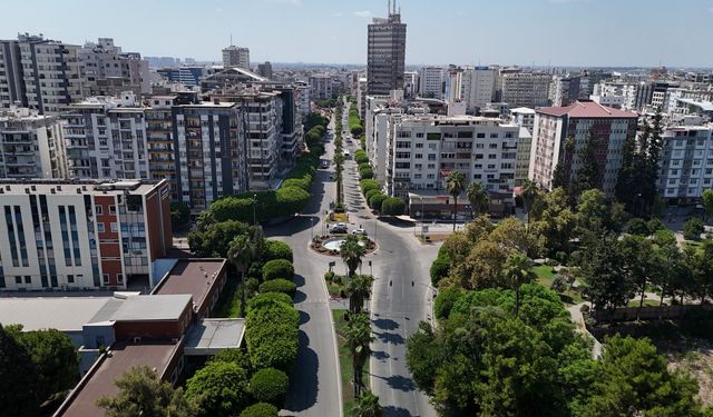Sıcaklar arttı Adana sessizliğe bürüdü