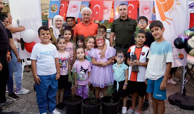 Finike Çocuk Şenliği ile coştu
