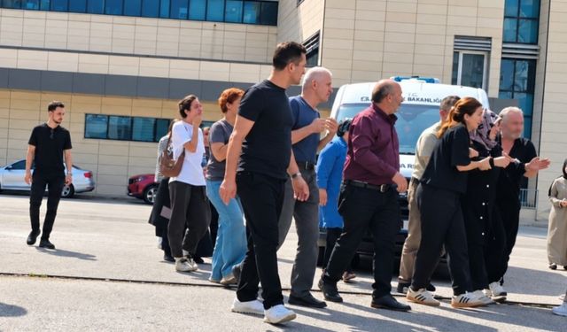 Antalya’da hayatını kaybeden gencin annesinin feryatları yürek sızlattı