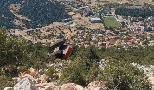 Antalya’da yol çalışması faciaya dönüyordu!