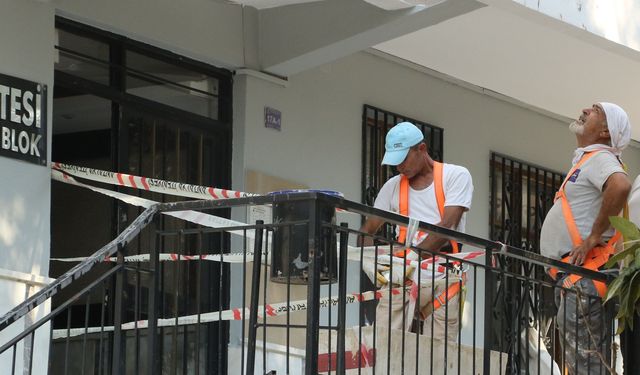 Antalya’da yürekleri ağza geldi! İşçiler 15 katlı binada asılı kaldı