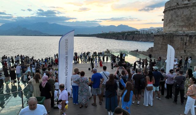 Antalya’nın 2 bin yıllık tarihinde müzik sesleri yükseldi