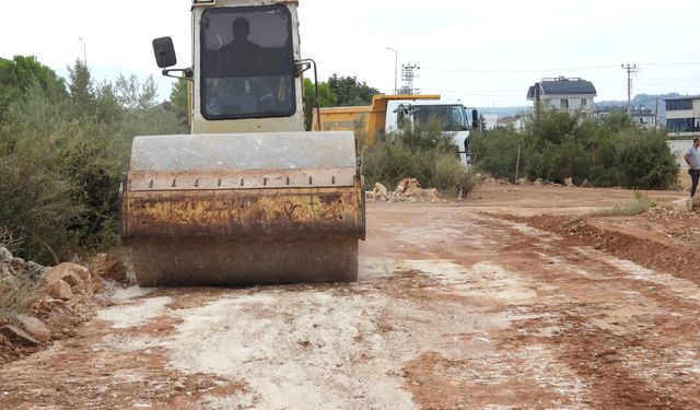 Kepez Belediyesi o mahallenin yolları için düğmeye bastı