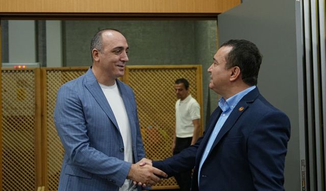 Konyaaltı’nda anlamlı panel! Kotan’dan sosyal belediyecilik vurgusu
