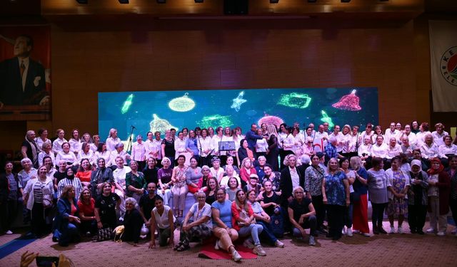 Antalya’da dikkat çeken festival kuşaklar buluştu