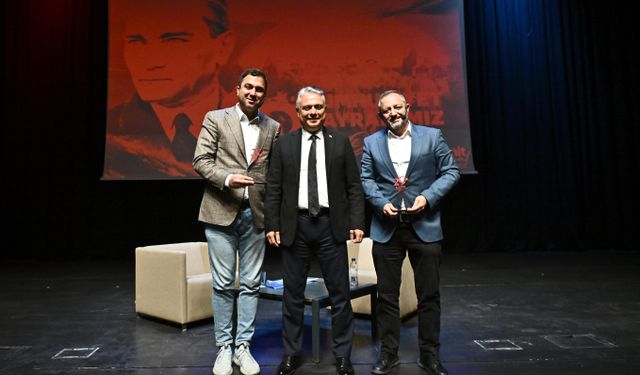 Muratpaşa Belediye Başkanı Uysal: “Bize Cumhuriyet ve Kuvayımilliye ruhu lazım”