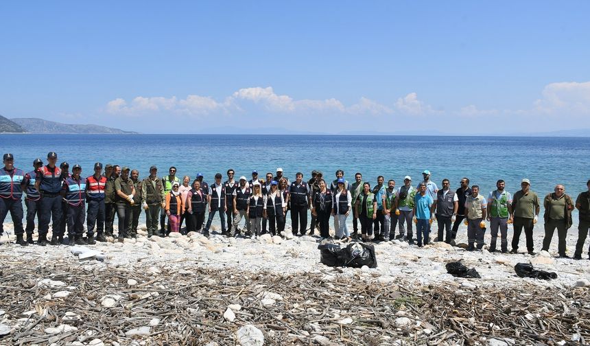 Aydın’da Dünya Çevre Günü’nde Milli Park’ta kıyı temizliği yapıldı