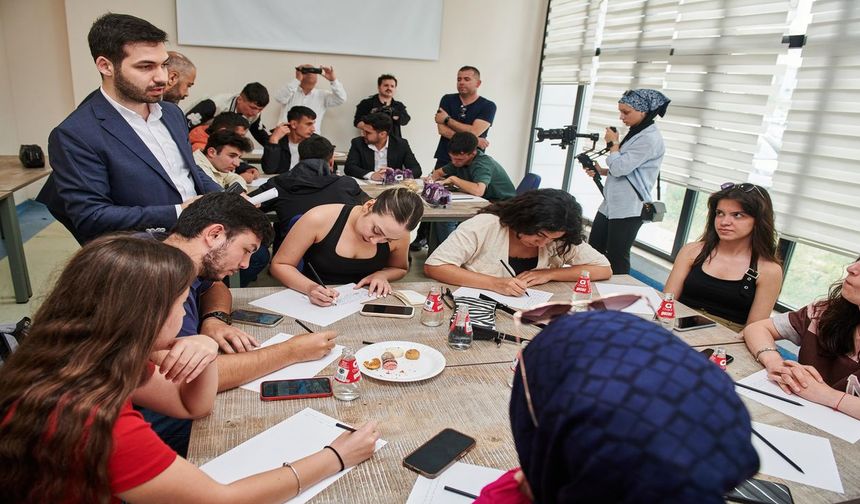 Genç Girişimciler Burdur’da sahneye çıktı geleceğe ilham verdi