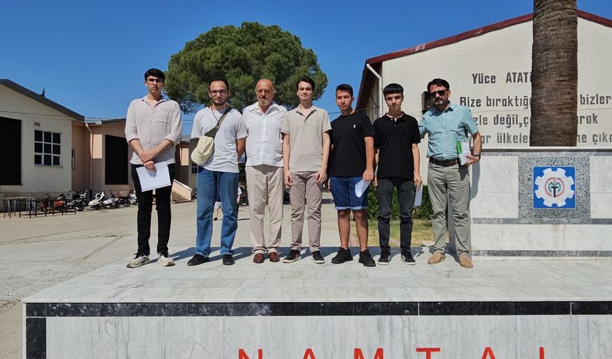 Nazilli’de karne töreninde ilginç hediye