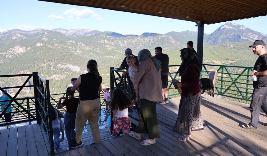 Adanalılar Feke ilçesine akın etti