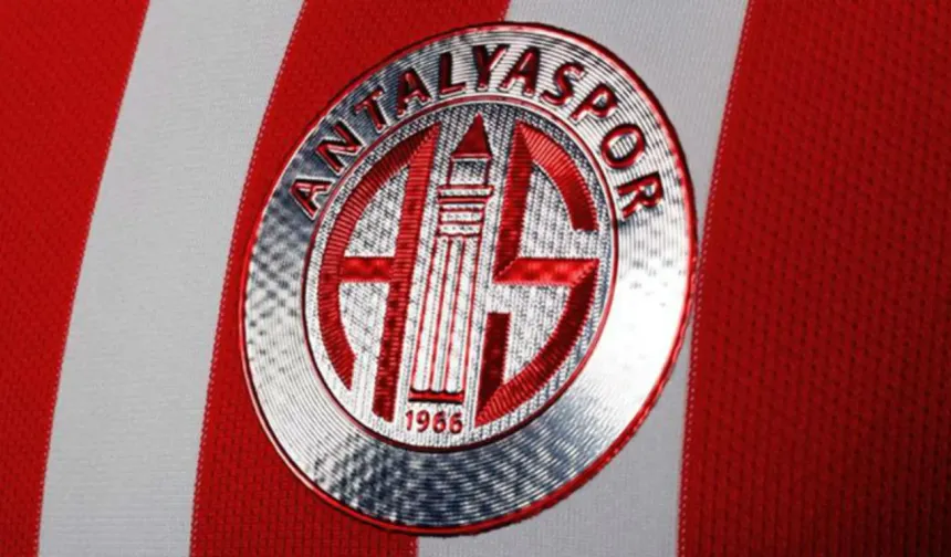 Antalyaspor’da 43 yıllık hafıza silindi... Teknik ekip istemedi, o isim de kovuldu