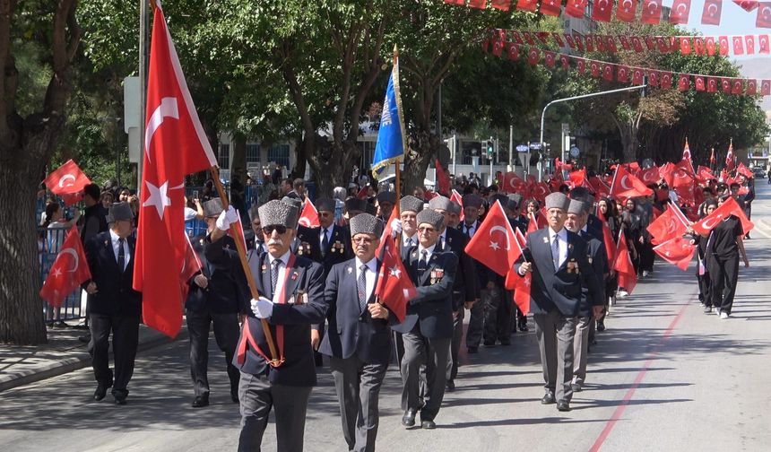 Konya'da zafer bayramı coşkusu
