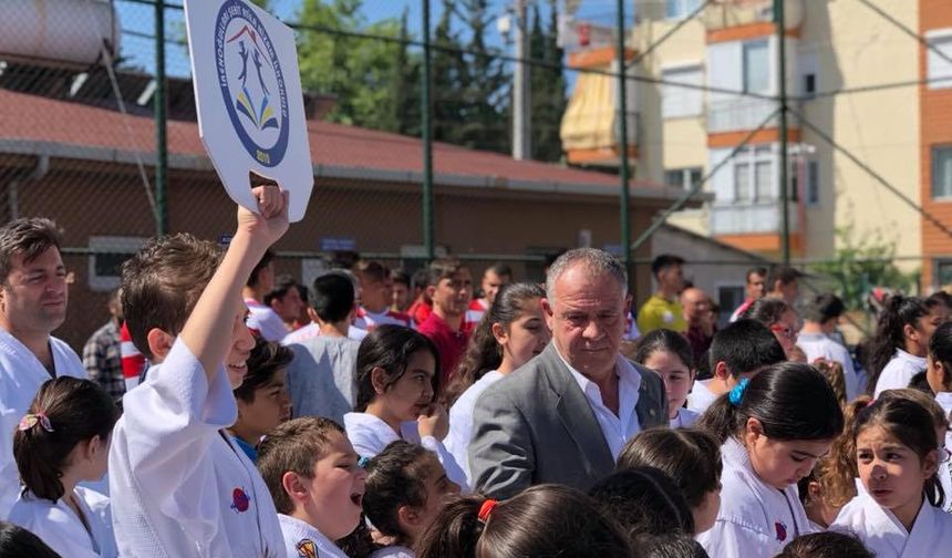 Spor tesisi eksikliğinden yakınan ASKF Başkanı Metin Bulut: “Antalya köy zihniyetiyle yönetiliyor”