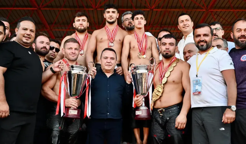Önce güreşçilerden sonra Muhittin Böcek’ten mesaj