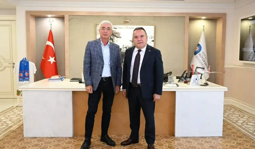 CHP Antalya İl Başkanı Kamacı'dan Muhittin Böcek'e destek mesajı... “Susan dilsiz şeytandır”