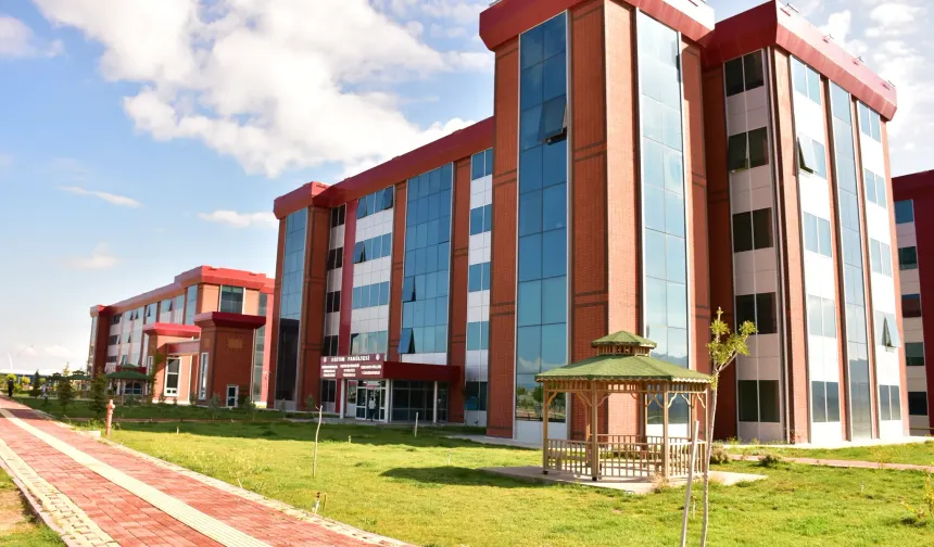 MAKÜ'de resmi görevlendirmesiz doktora skandalı! Rektörden ilk açıklama geldi