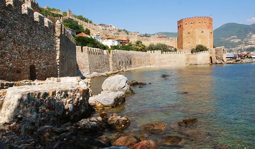 Alanya Kalesi'nin hüzünlü izleri! Eleni'nin gözyaşları efsanesi