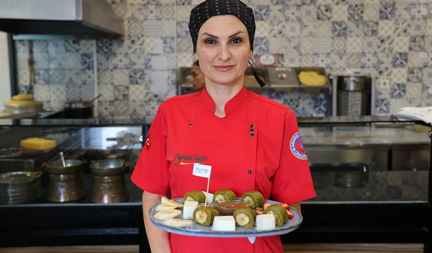 Uzak Doğu'dan gelen müşterilerinden esinlendi, 'Sushi Kadayıf' yaptı