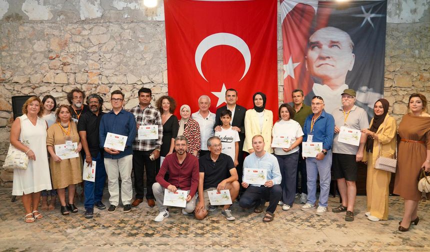 Sanatseverlerin vazgeçilmezi Uluslararası Finike Suluboya Festivali sona erdi