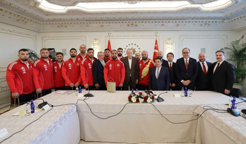 Megastar Ali Gürbüz ameliyat oldu, Erdoğan’ı ziyaret etti…