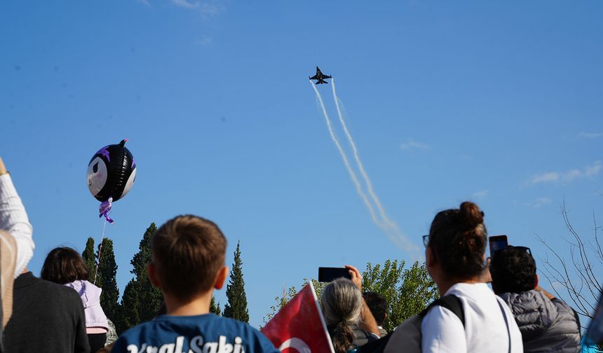 SOLOTÜRK'ten Pamukkale semalarında Cumhuriyet coşkusu