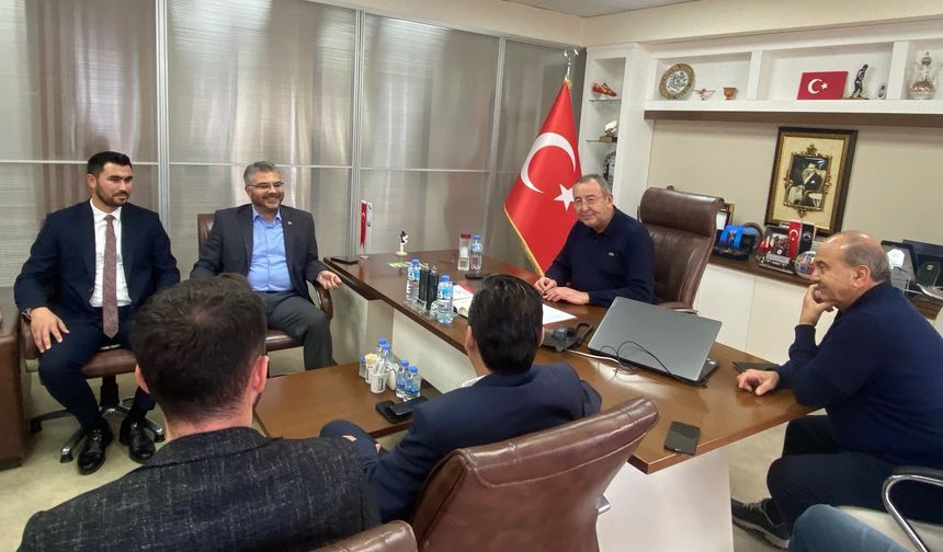 KUTO Yönetimi, Kuşadası ve Turizm Bölgelerinin sorunlarını Özmen'e aktardı