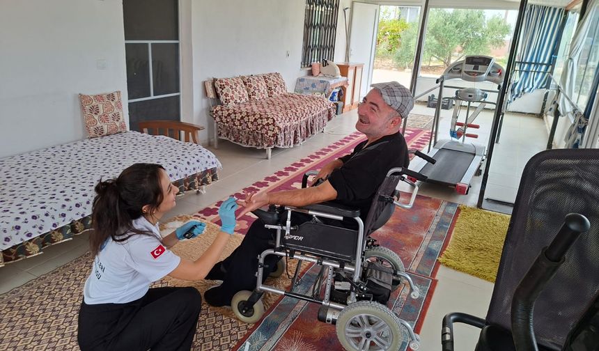 Aksu Belediyesi 35 mahallede sağlık taraması gerçekleştiriyor