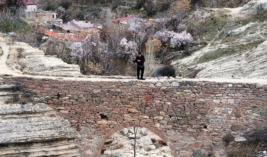 Bizans döneminden günümüze uzanan Şeytan Köprüsü