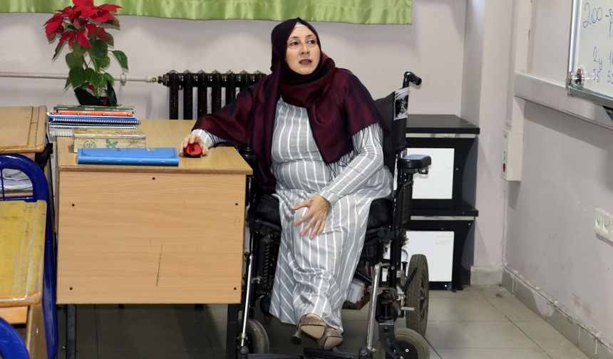 Yürüme engelli Zeynep öğretmene asansör eziyeti