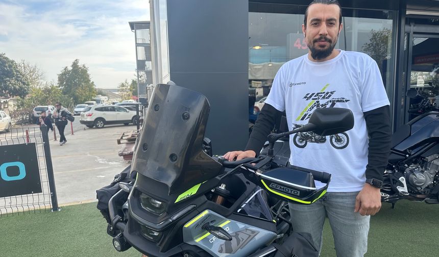 Antalya'da motorcu ambulans için canını hiçe saydı