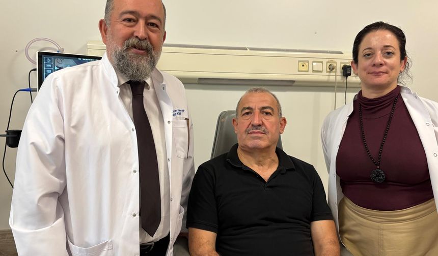 Antalya’da tükürük bezinden, 5 taş çıkarıldı