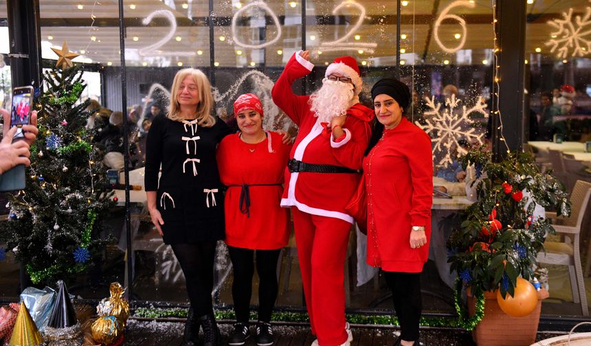 Yeni yıla Engelsiz Kafe’de ‘Merhaba’ dediler