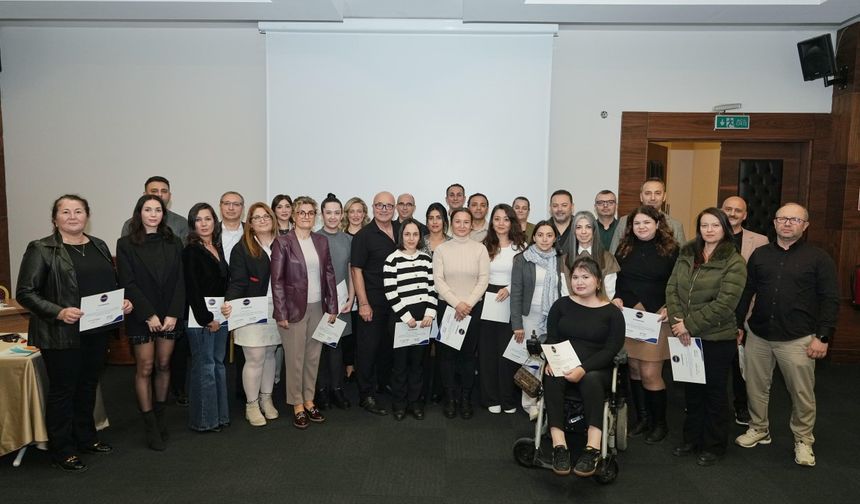 Konyaaltı Belediyesi’nde yönetici kadrosuna ‘liderlik eğitimi’ verildi