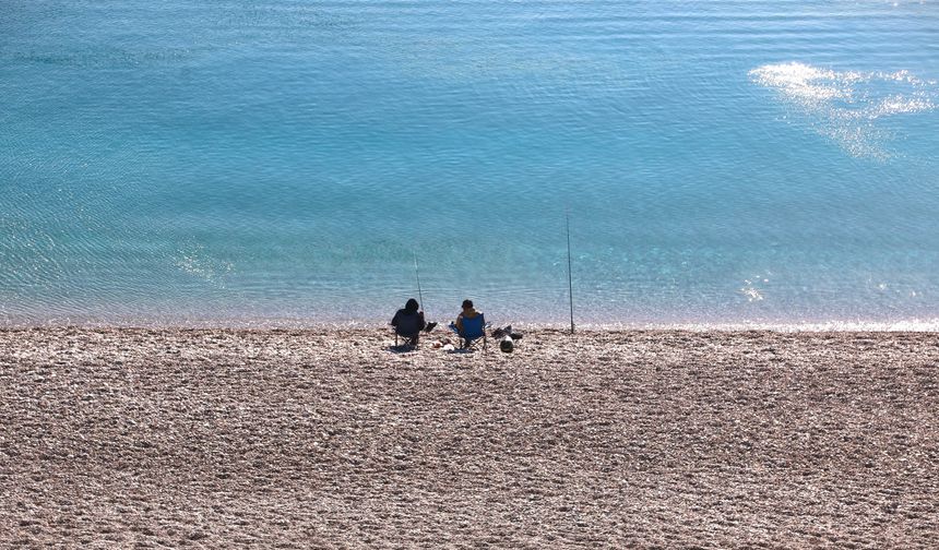 Antalya’da deniz suyu sıcaklığı, hava sıcaklığını geride bıraktı