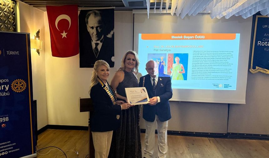 Antalyalı flüt sanatçısı Lelya Bayramoğulları’na meslek başarı ödülü