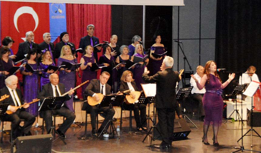 Derleme ustası Muzaffer Sarısözen Antalya’da konserle anıldı