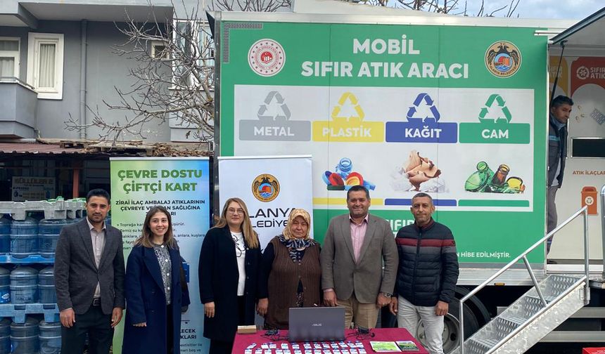 Semt pazarlarında sıfır atık bilgilendirmesi