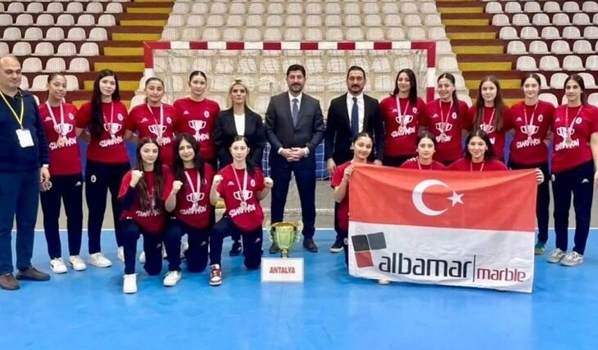 75. Yıl Cumhuriyet Anadolu Lisesi Türkiye Şampiyonu oldu