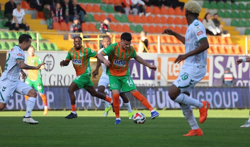 Alanyaspor evinde Konyaspor’u devirdi 2-1