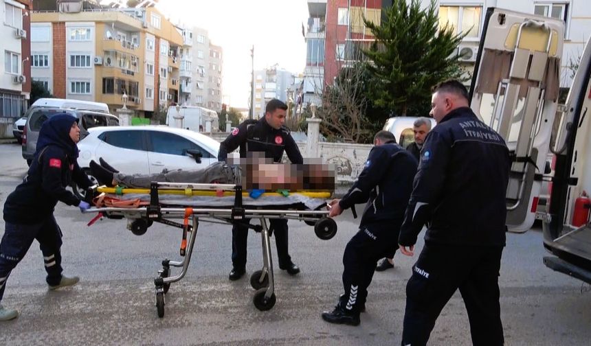 Antalya'da alevlere uykuda yakalandı, canını zor kurtardı