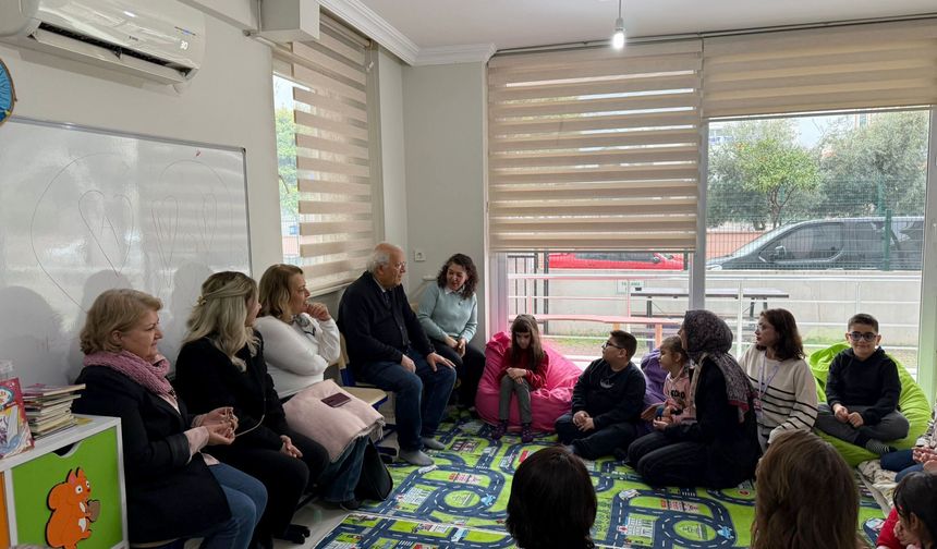 Antalya’da belediye çalışma yaptı kitaplar konuşmaya başladı