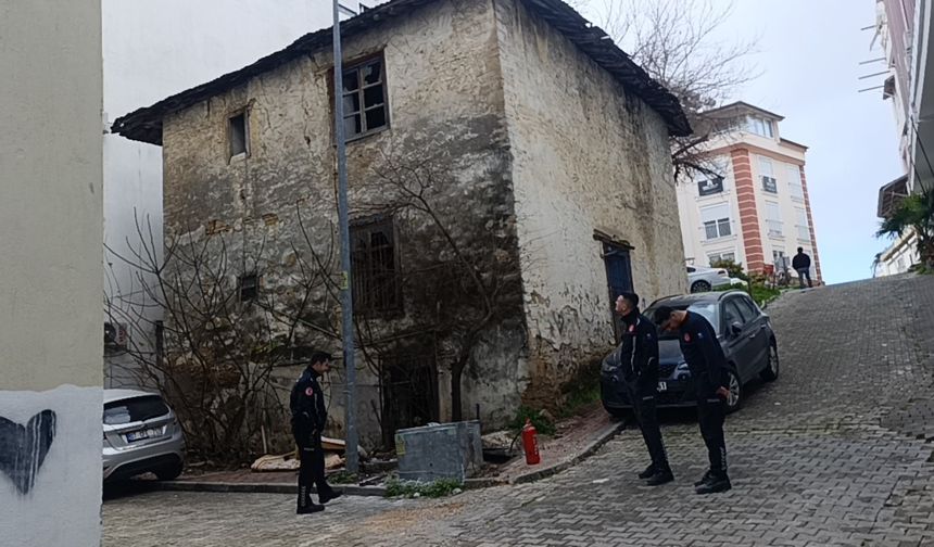 Antalya’daki itfaiyeye park engeli