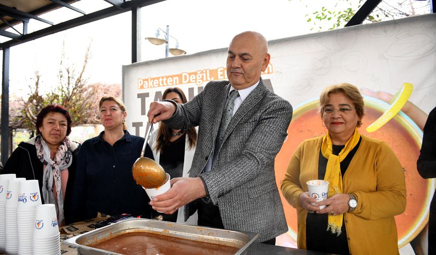 Antalya’daki kadın kooperatiflerinden tarhana ikramı