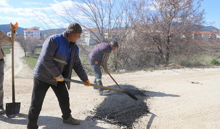 Antalya’nın topuklu efesi Saniye Caran’dan yol çalışması