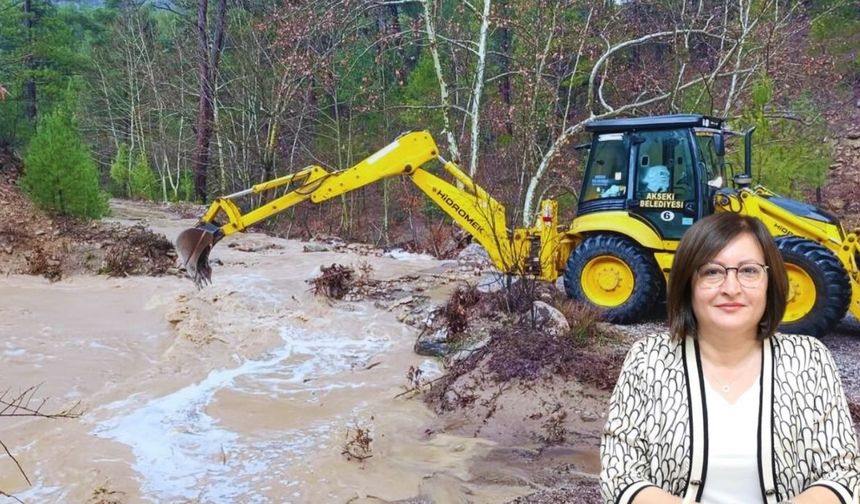 Şiddetli sağanakla mücadele eden Akseki’de Başkan Akca’dan dayanışma çağrısı