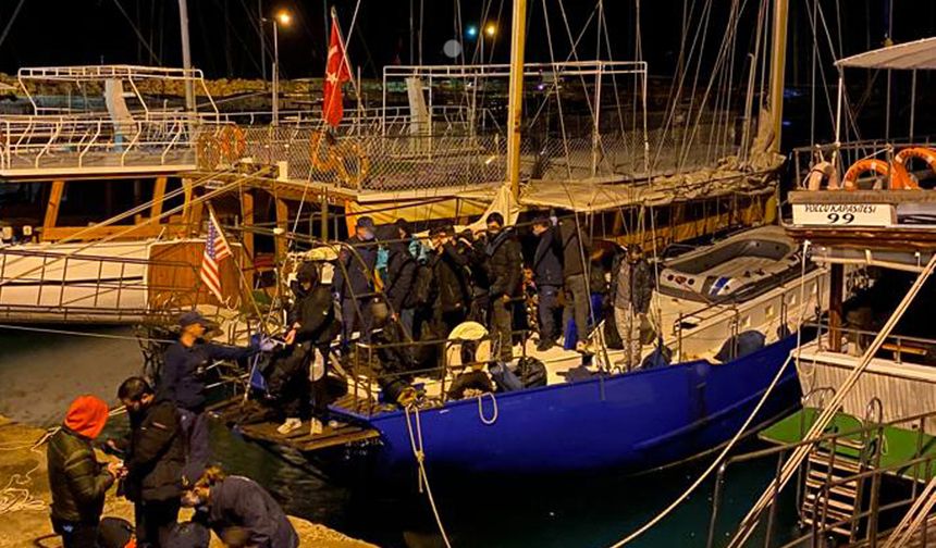 Denizlerde 103 bin 488 göçmen kurtarıldı