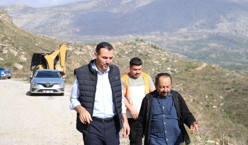 Sağanak sonrası Manavgat’ta heyelan alarmı: Kapanan yollar kısa sürede açıldı