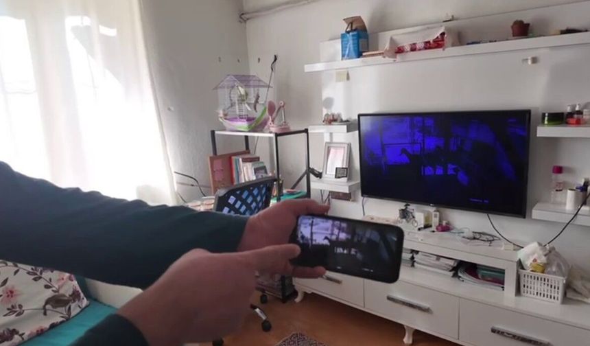 Keçilerine olan sevgisini teknolojiyle birleştirdi, anbean onları izliyor