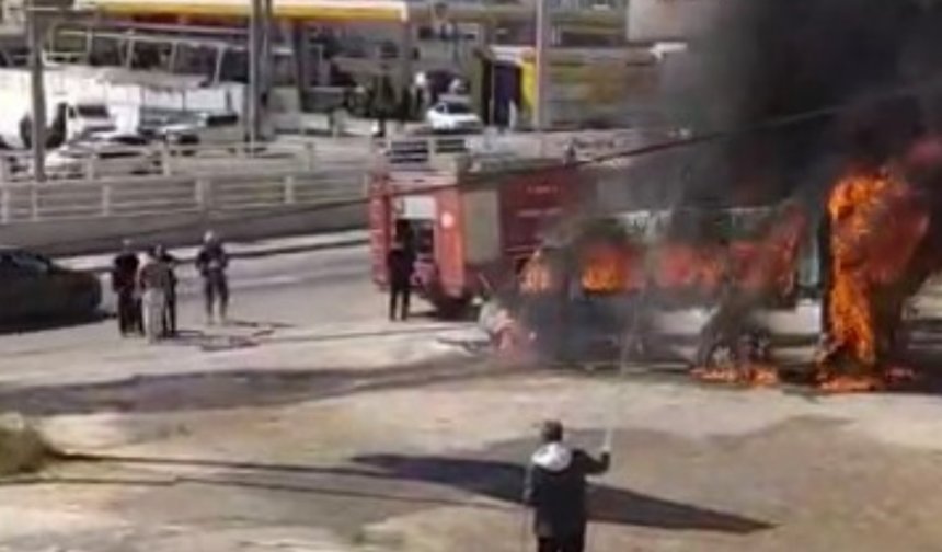 Antalya’da yangına geç gelen itfaiye ekiplerine vatandaşlar tepki gösterdi