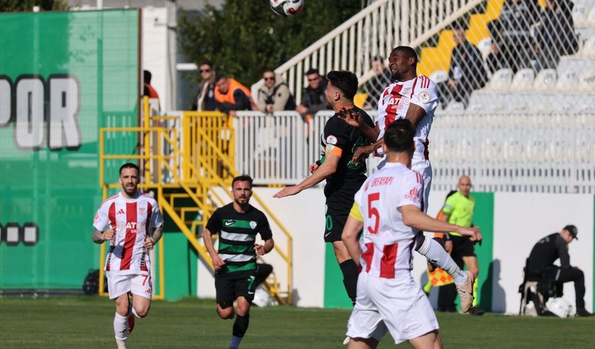 Serikspor geri döndüğü maçı kaybetti 3-4